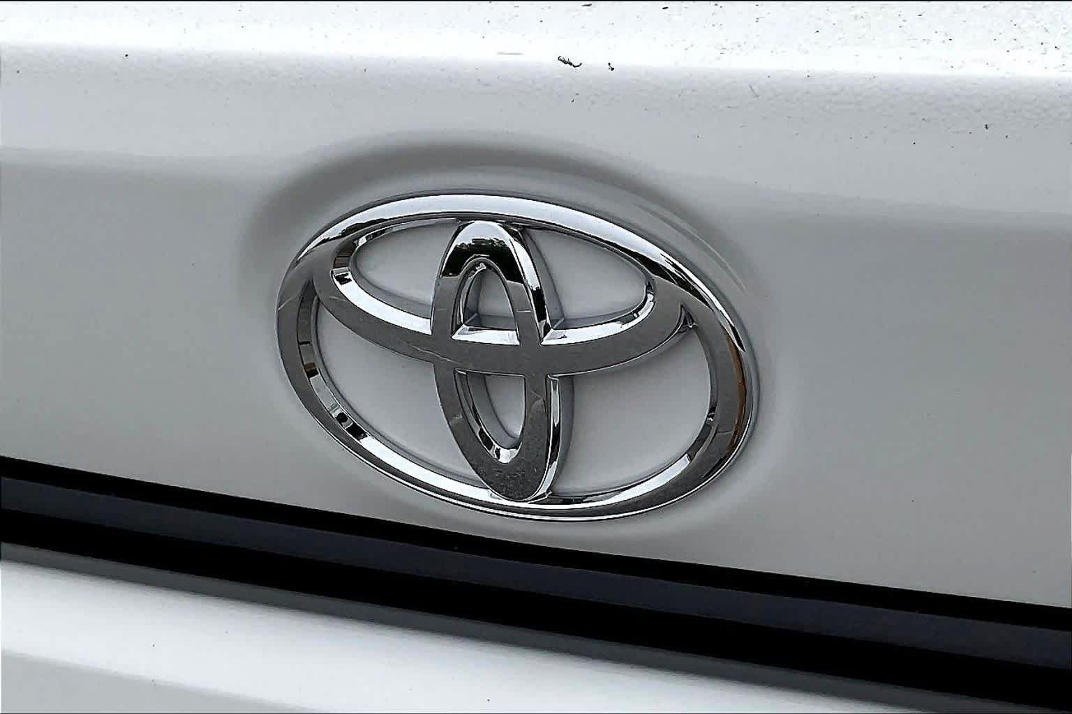 Used 2026 Toyota Corolla LE FWD image 59