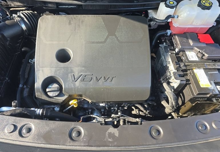 Used 2023 Buick Enclave Essence w/ Sport Touring Edition FWD image 14