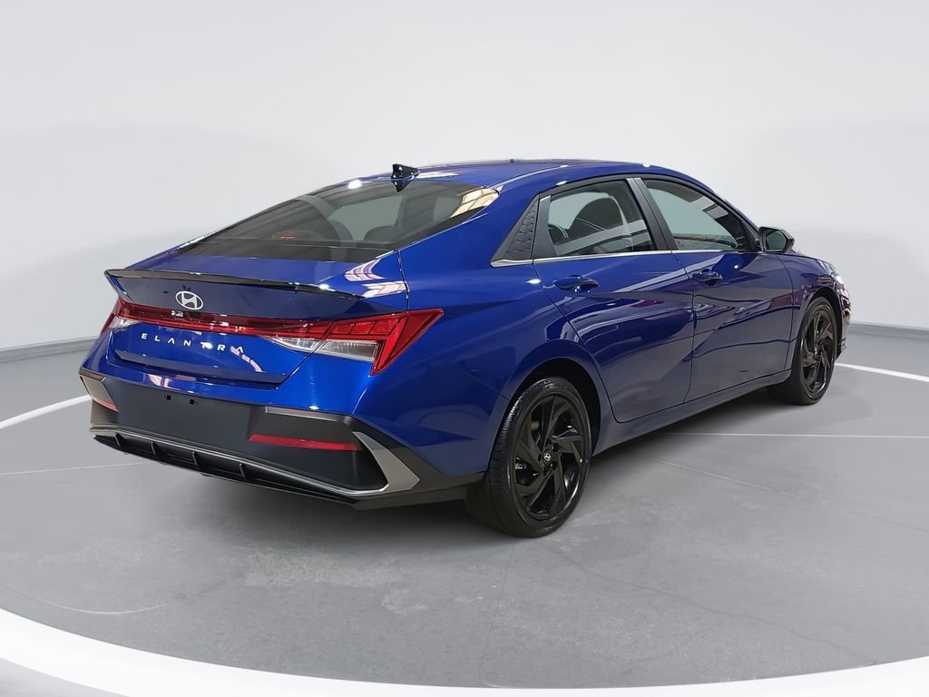New 2026 Hyundai Elantra SEL Sport image 5