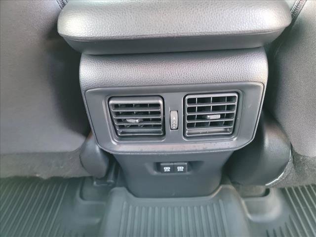 Used 2021 Toyota RAV4 SE w/ Weather & Moonroof Package AWD/4WD image 17