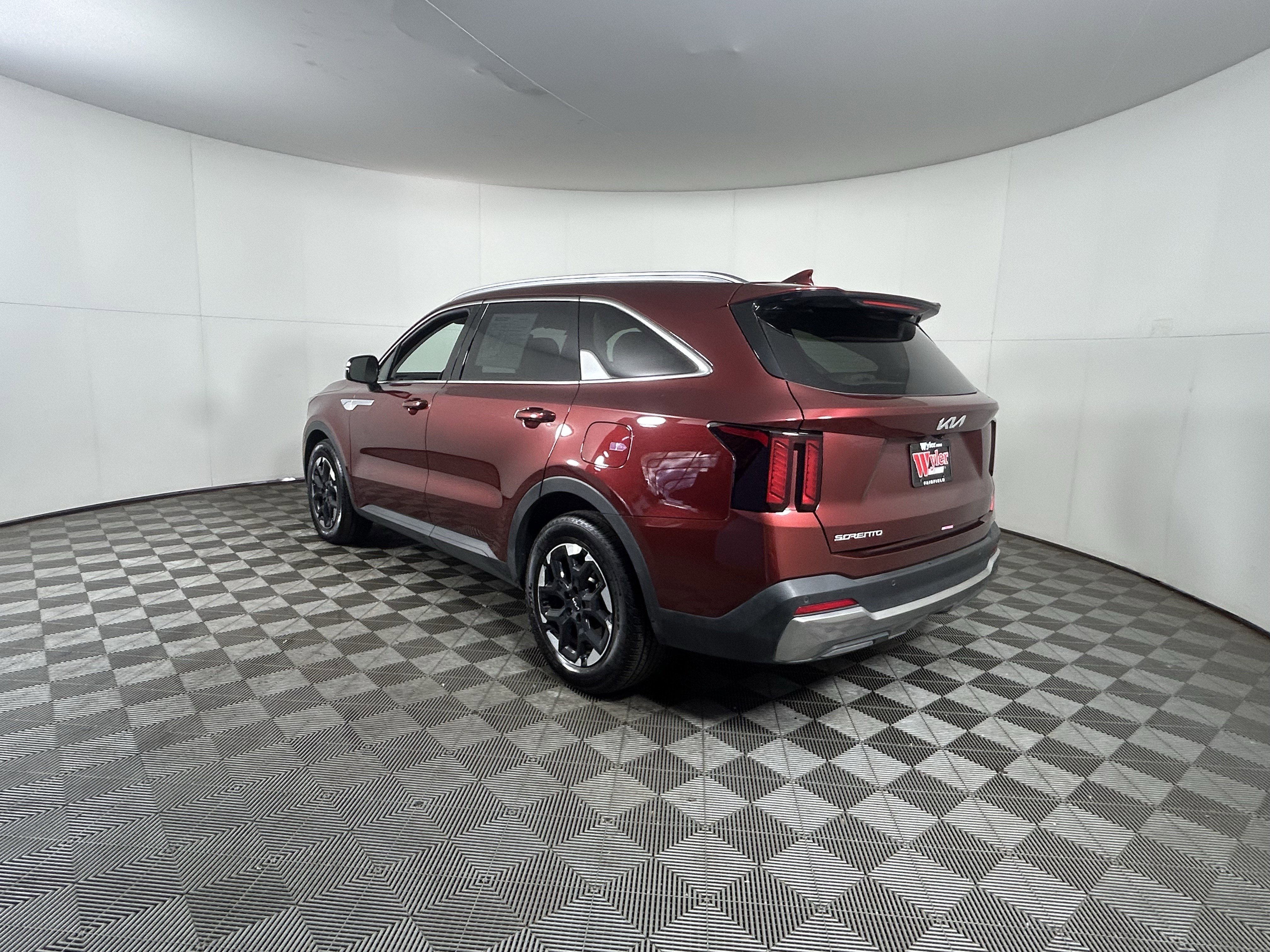 Used 2025 Kia Sorento S w/ Panoramic Sunroof Package image 15