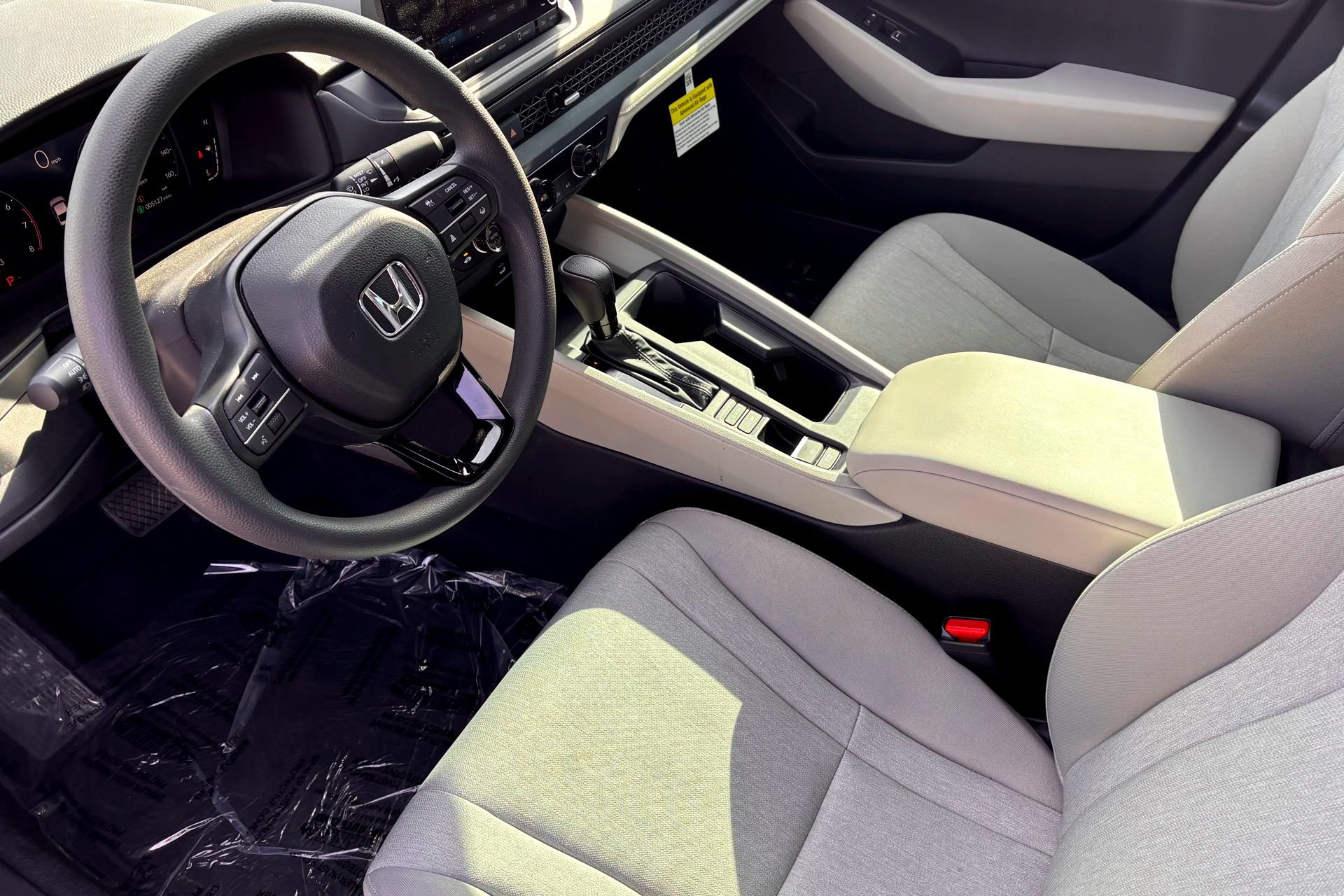 Used 2025 Honda Accord SE image 9