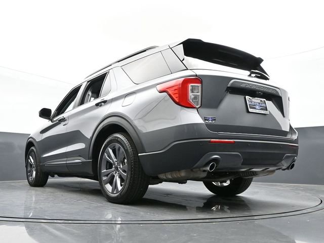 Used 2023 Ford Explorer XLT w/ Equipment Group 202A RWD image 37