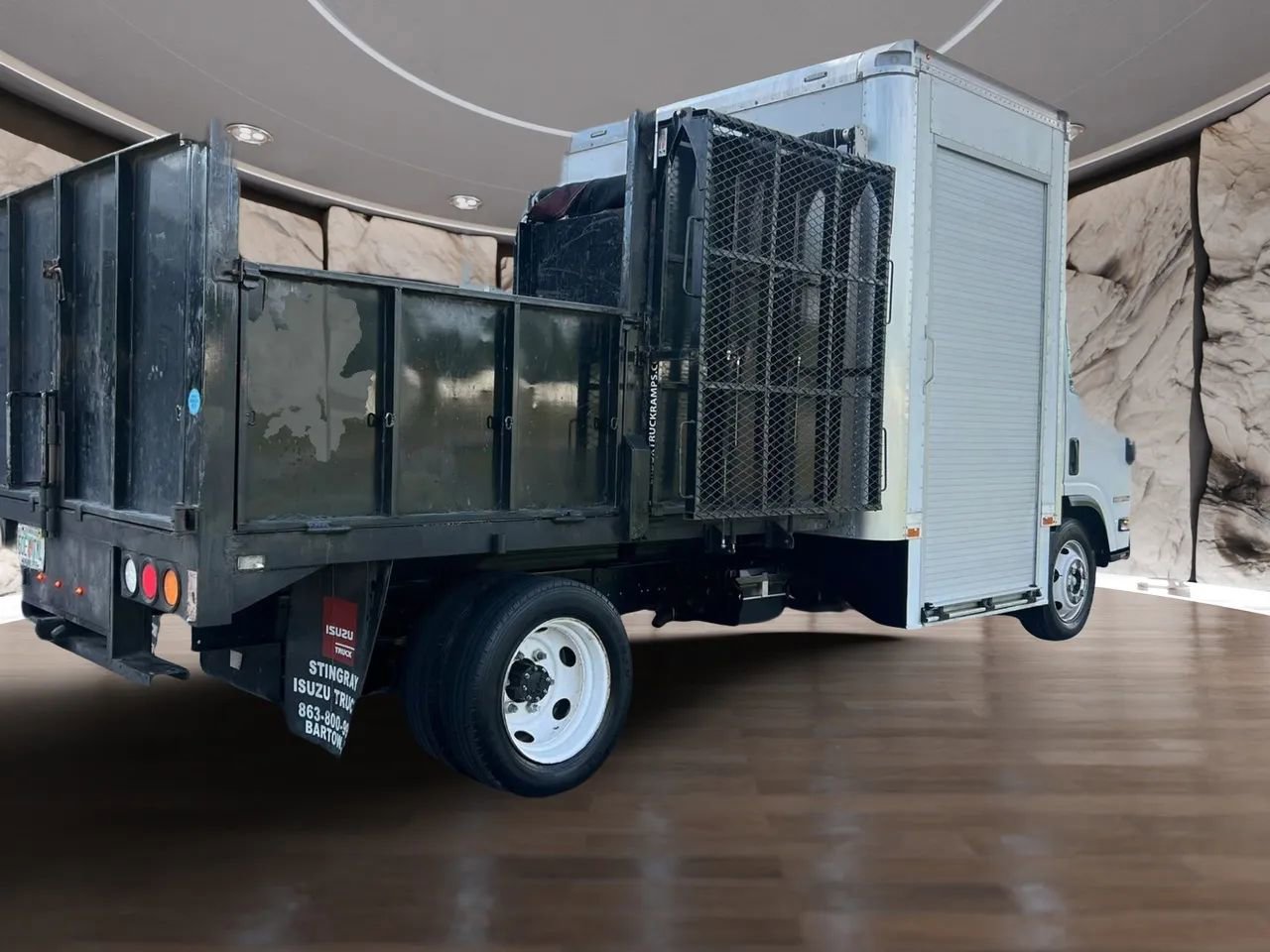Used 2019 Isuzu NPR RWD image 6