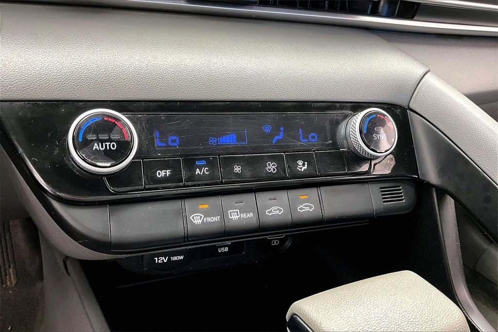 Used 2023 Hyundai Elantra SEL image 31