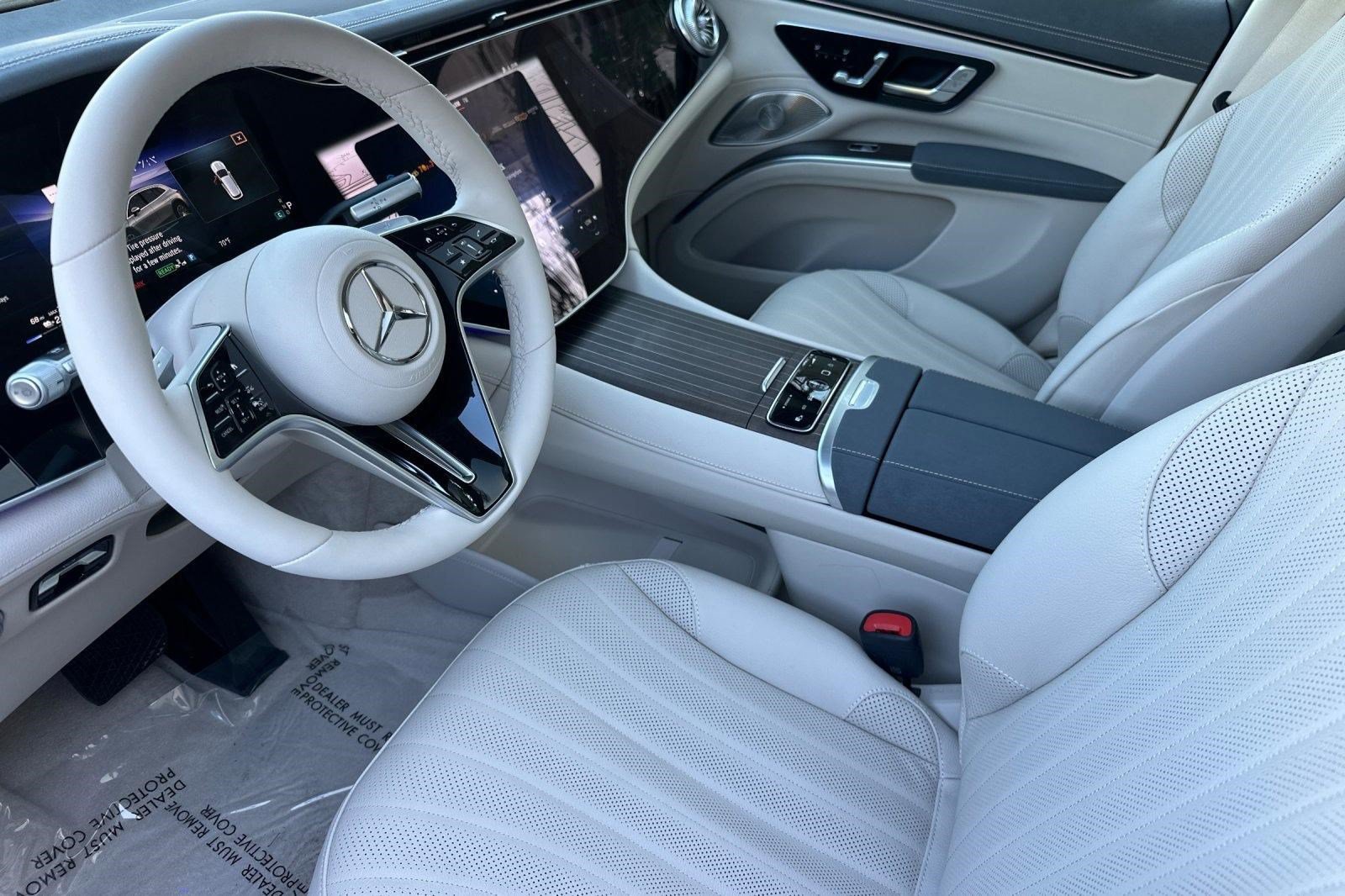 New 2026 Mercedes-Benz EQS 400 4MATIC SUV image 4