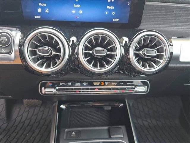 Used 2026 Mercedes-Benz GLB 250 4MATIC image 32
