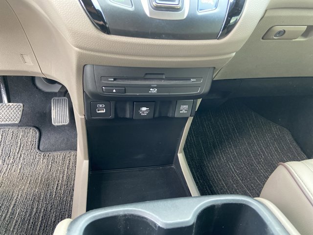 Used 2023 Honda Odyssey Elite image 41