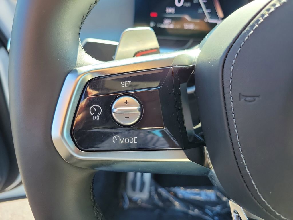 Used 2024 BMW 760i xDrive w/ Executive Package image 24