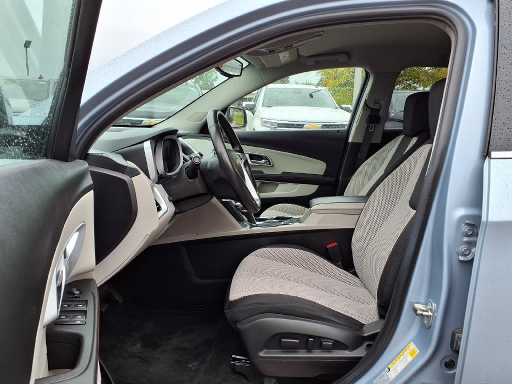 Used 2015 Chevrolet Equinox LT w/ Driver Convenience Package AWD/4WD image 15
