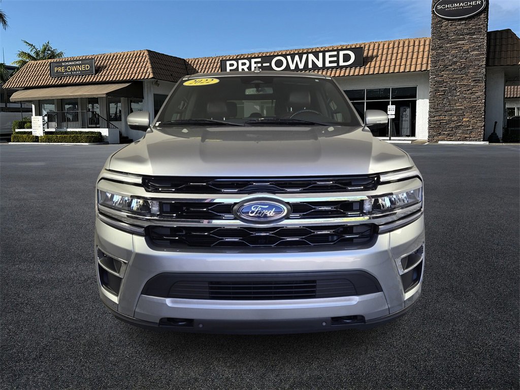Used 2022 Ford Expedition Limited image 2