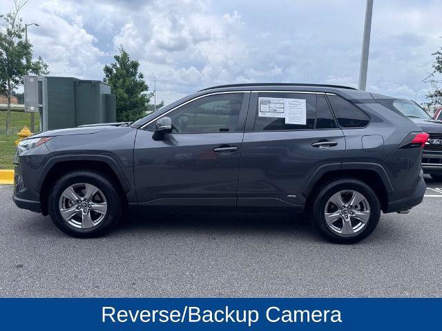 Used 2022 Toyota RAV4 XLE AWD/4WD image 3