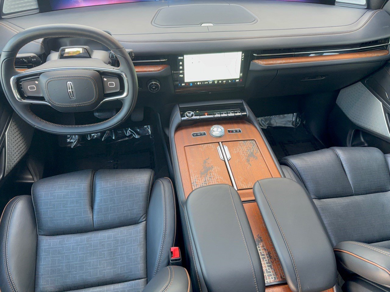 Used 2025 Lincoln Navigator Black Label AWD/4WD image 17