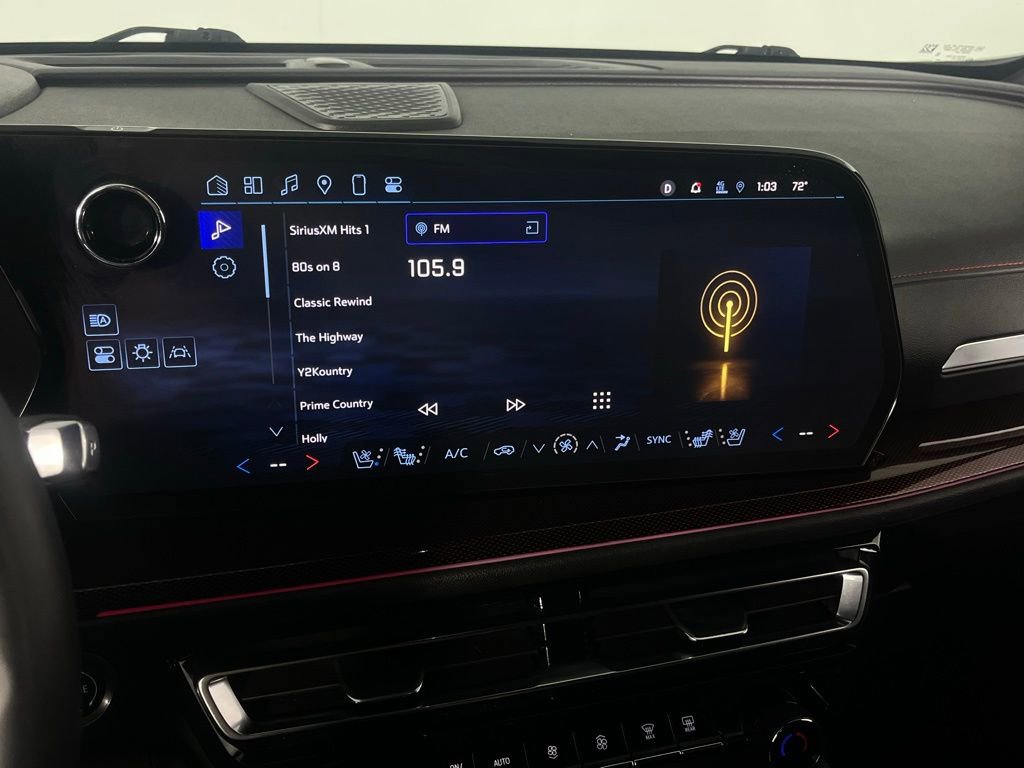 Used 2024 Chevrolet Traverse RS image 21