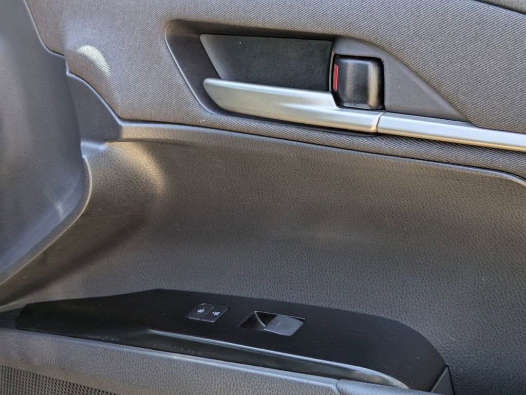 Used 2025 Toyota Camry LE image 34