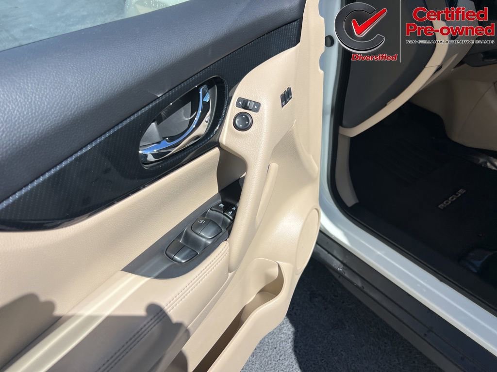 Used 2020 Nissan Rogue SL image 40