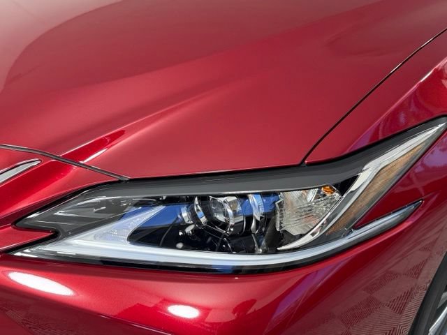 Used 2025 Lexus ES 300h w/ Premium Package FWD image 13