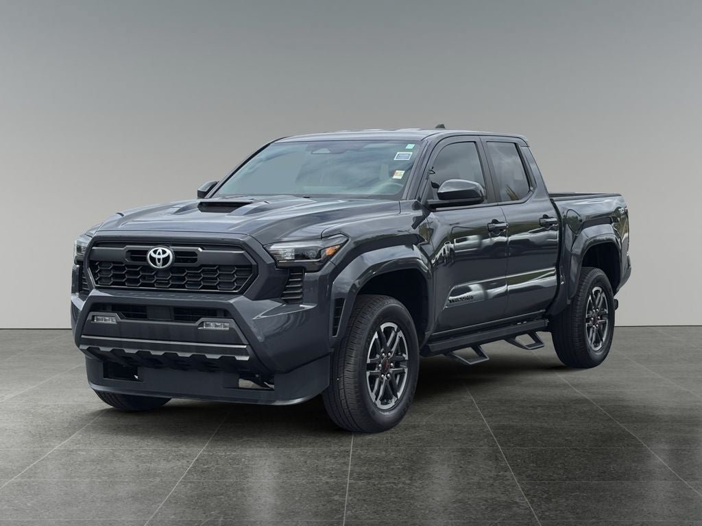 Used 2024 Toyota Tacoma TRD Sport AWD/4WD image 3