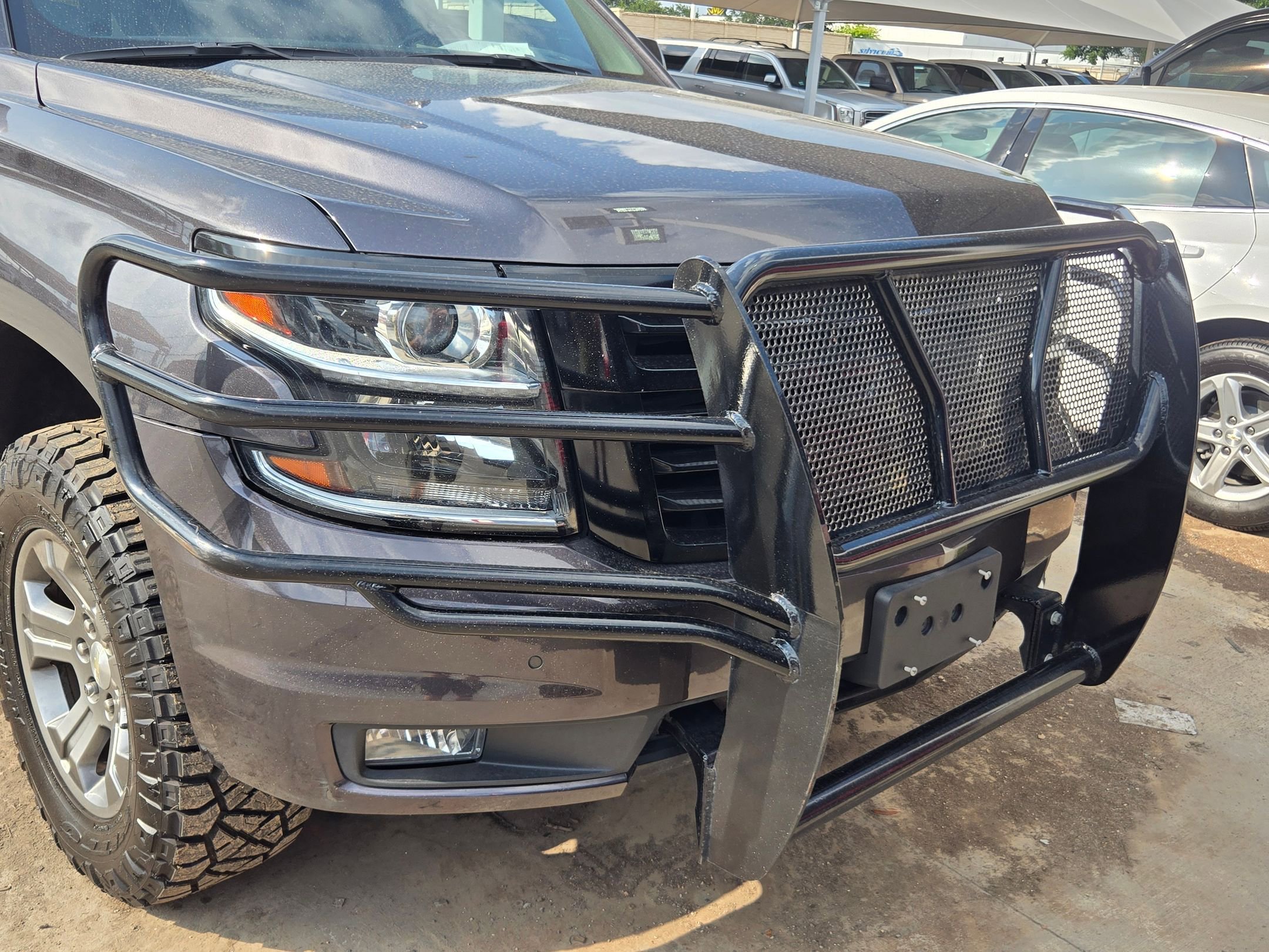 Used 2018 Chevrolet Tahoe LT AWD/4WD image 2