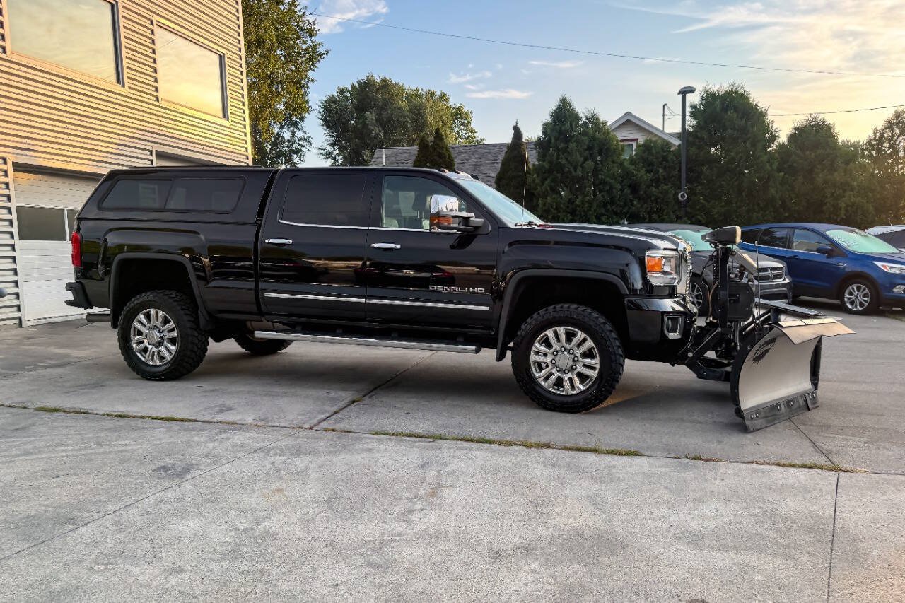 Used 2016 GMC Sierra 2500 Denali AWD/4WD image 2
