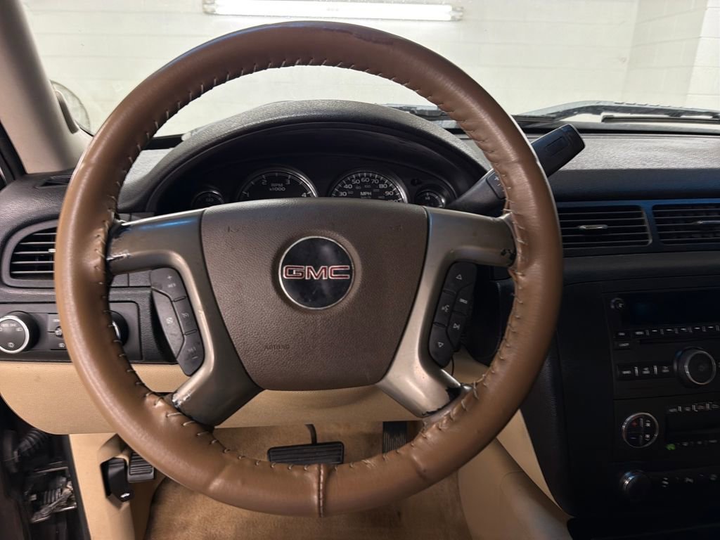 Used 2008 GMC Sierra 2500 SLT w/ Z71 Off-Road Package image 16