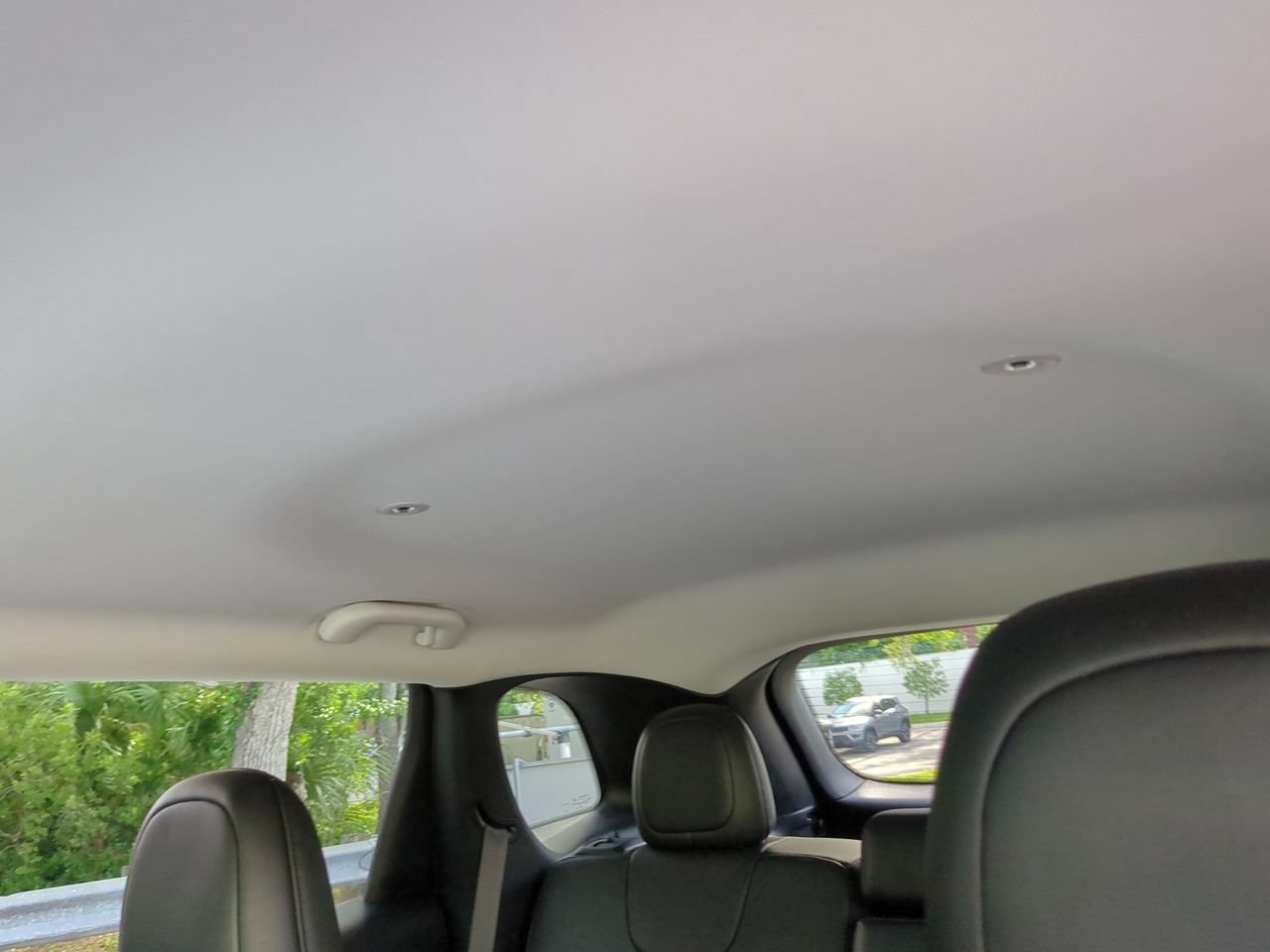Used 2020 Jeep Cherokee Limited FWD image 32