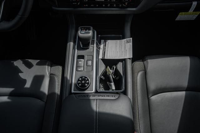 New 2025 Nissan Pathfinder SL w/ SL Premium Package image 32