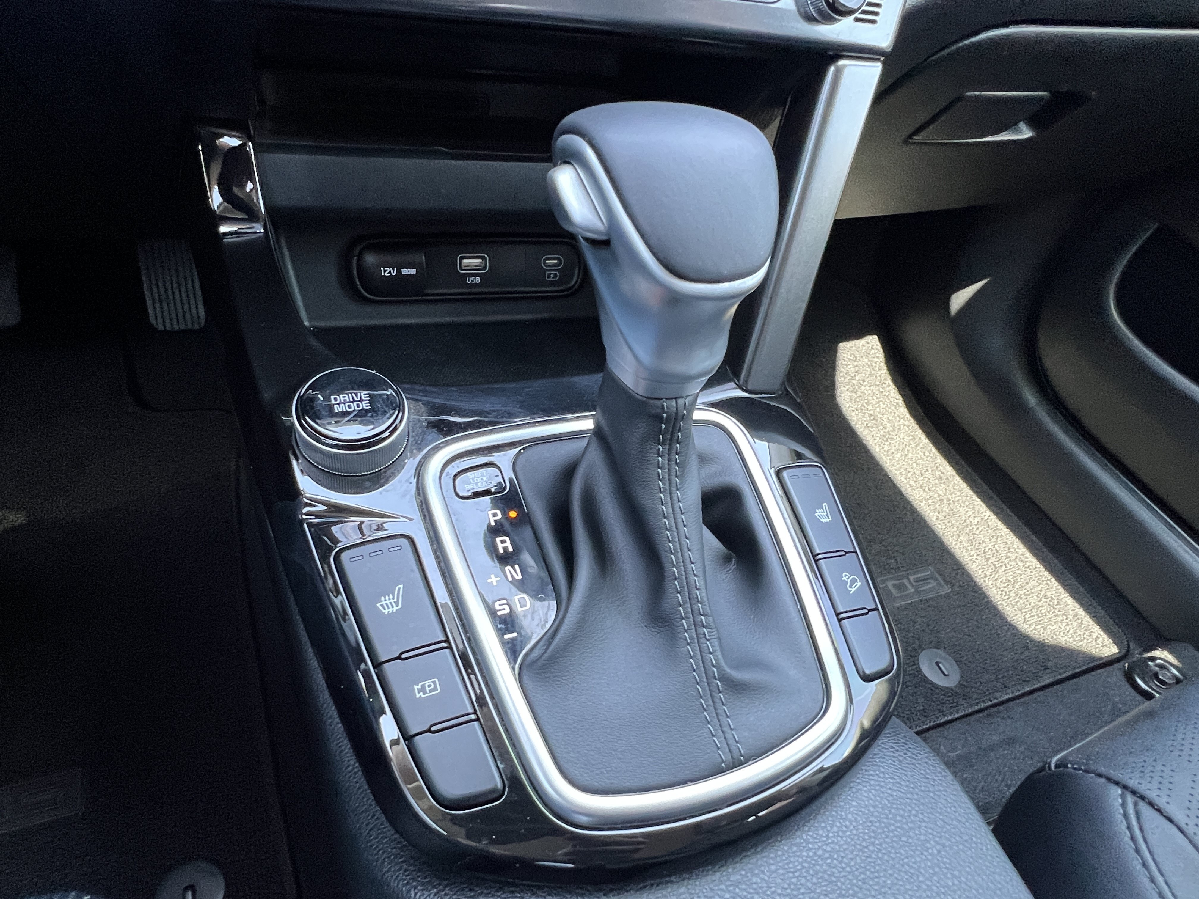 Certified 2024 Kia Seltos EX FWD image 30