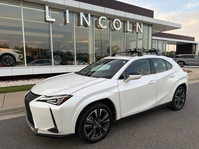 Used 2022 Lexus UX 200 w/ Premium Package FWD image 1