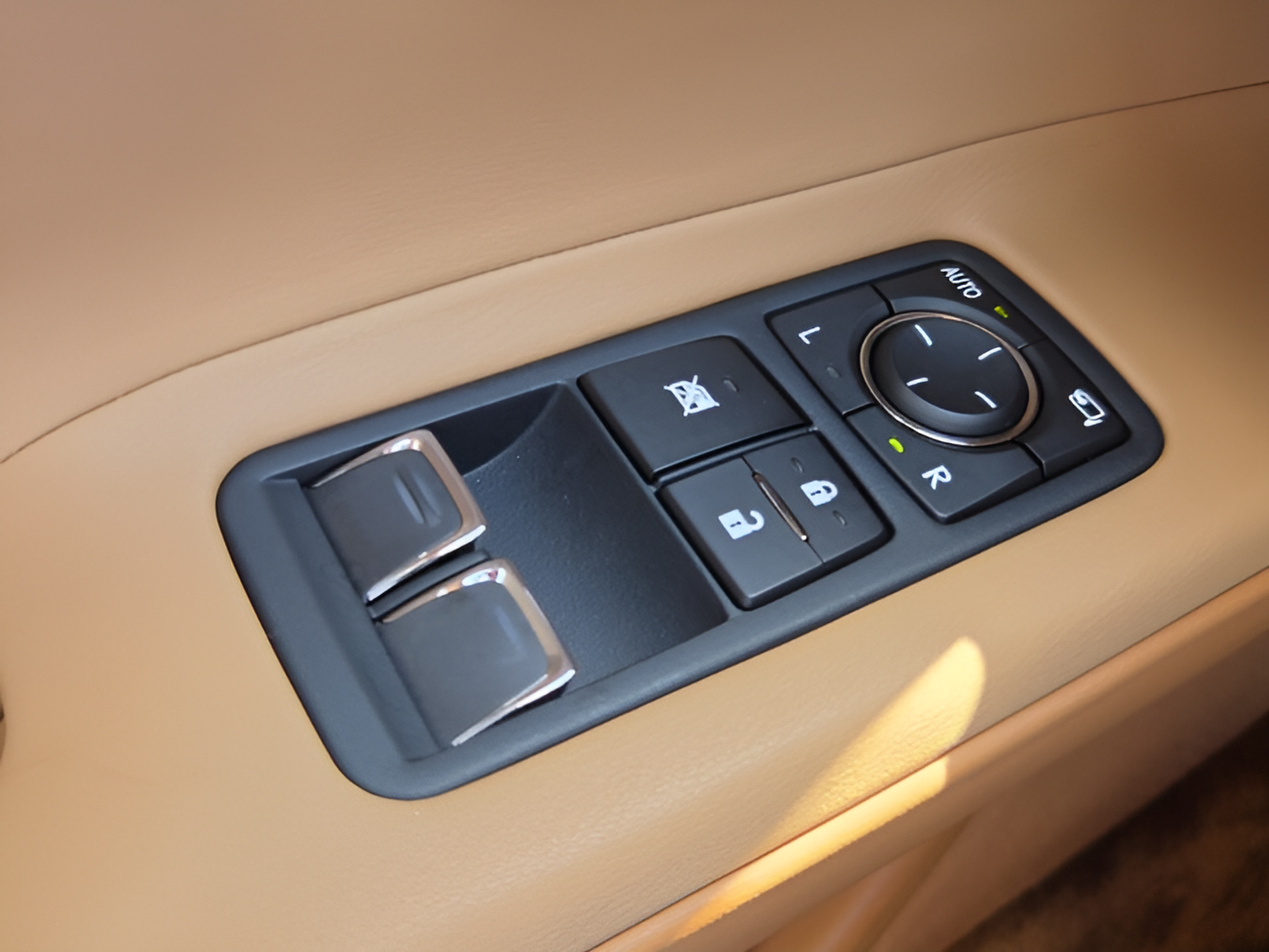 Certified 2024 Lexus LC 500 Coupe w/ Touring Package RWD image 32