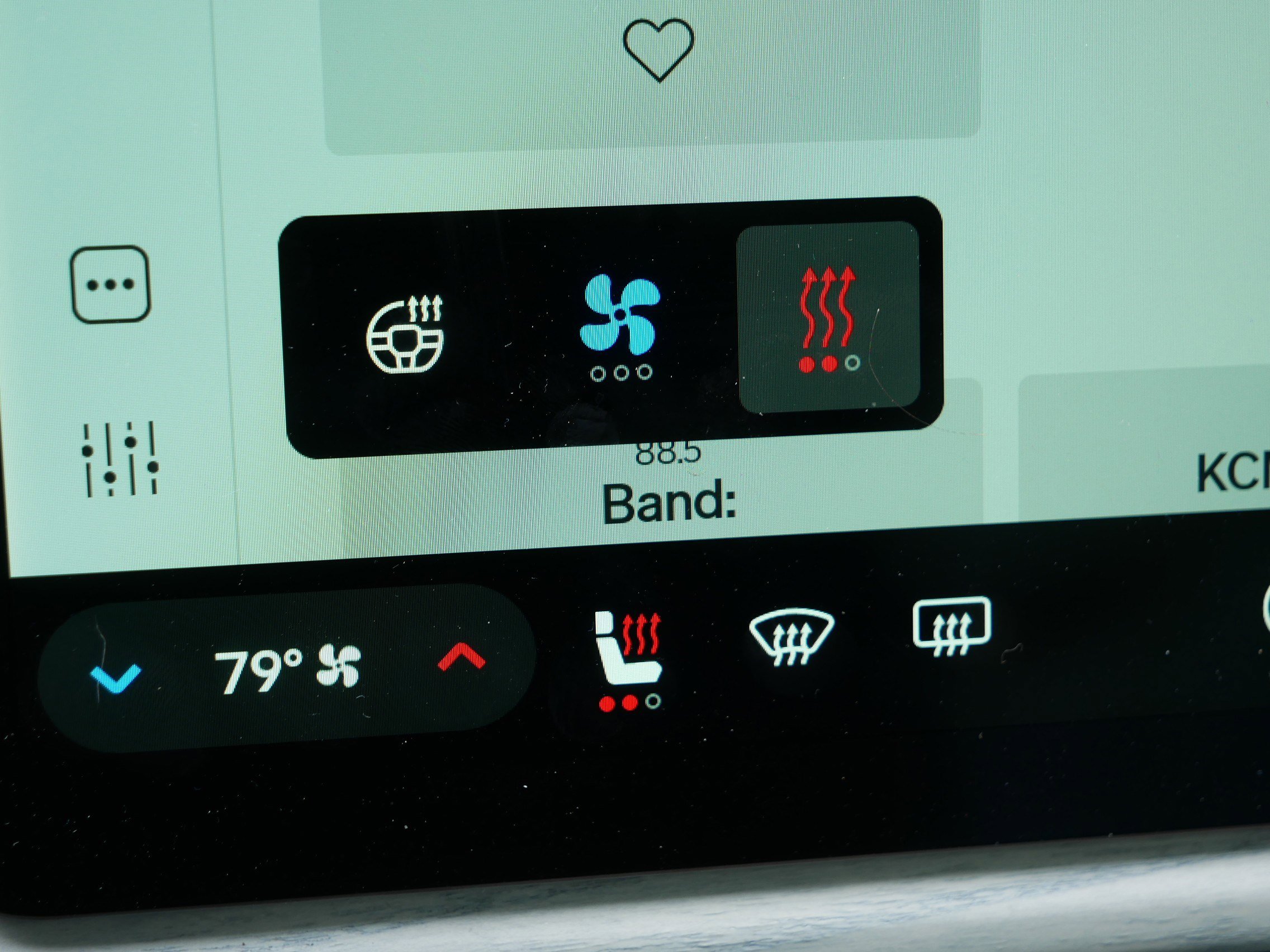 Used 2026 Rivian R1S Premium image 28