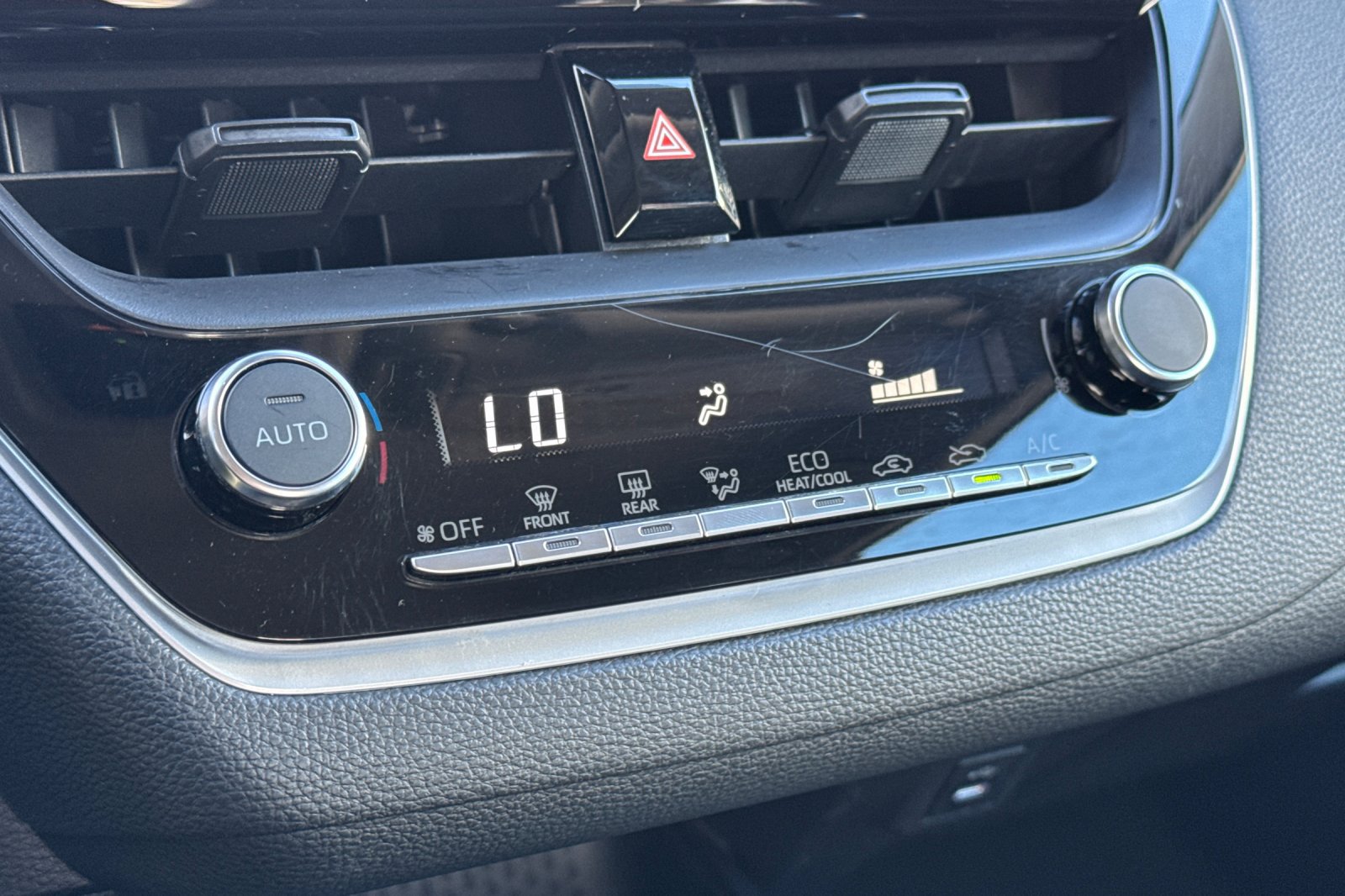 Used 2025 Toyota Corolla LE FWD image 19