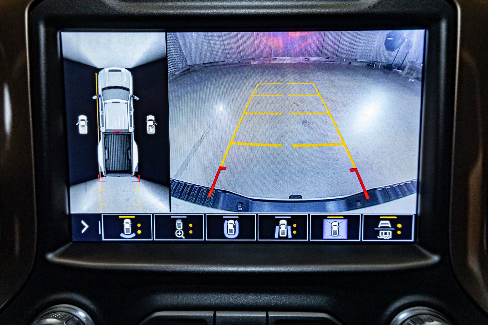 Used 2021 Chevrolet Silverado 3500 High Country image 17