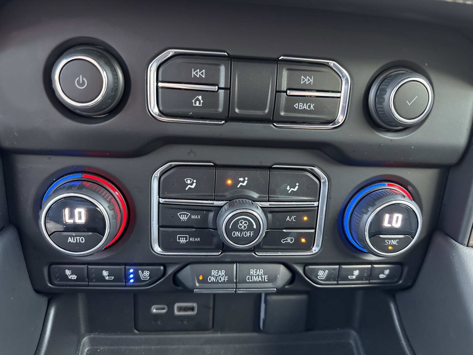 Used 2023 Chevrolet Tahoe High Country image 24