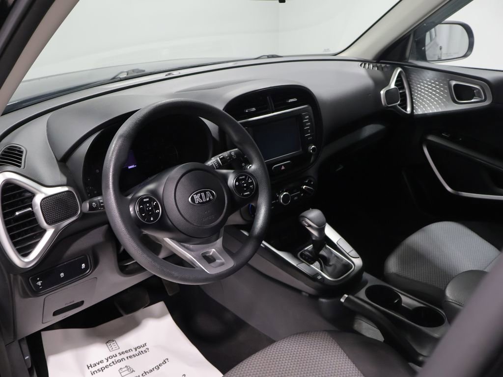 Used 2021 Kia Soul LX FWD image 16