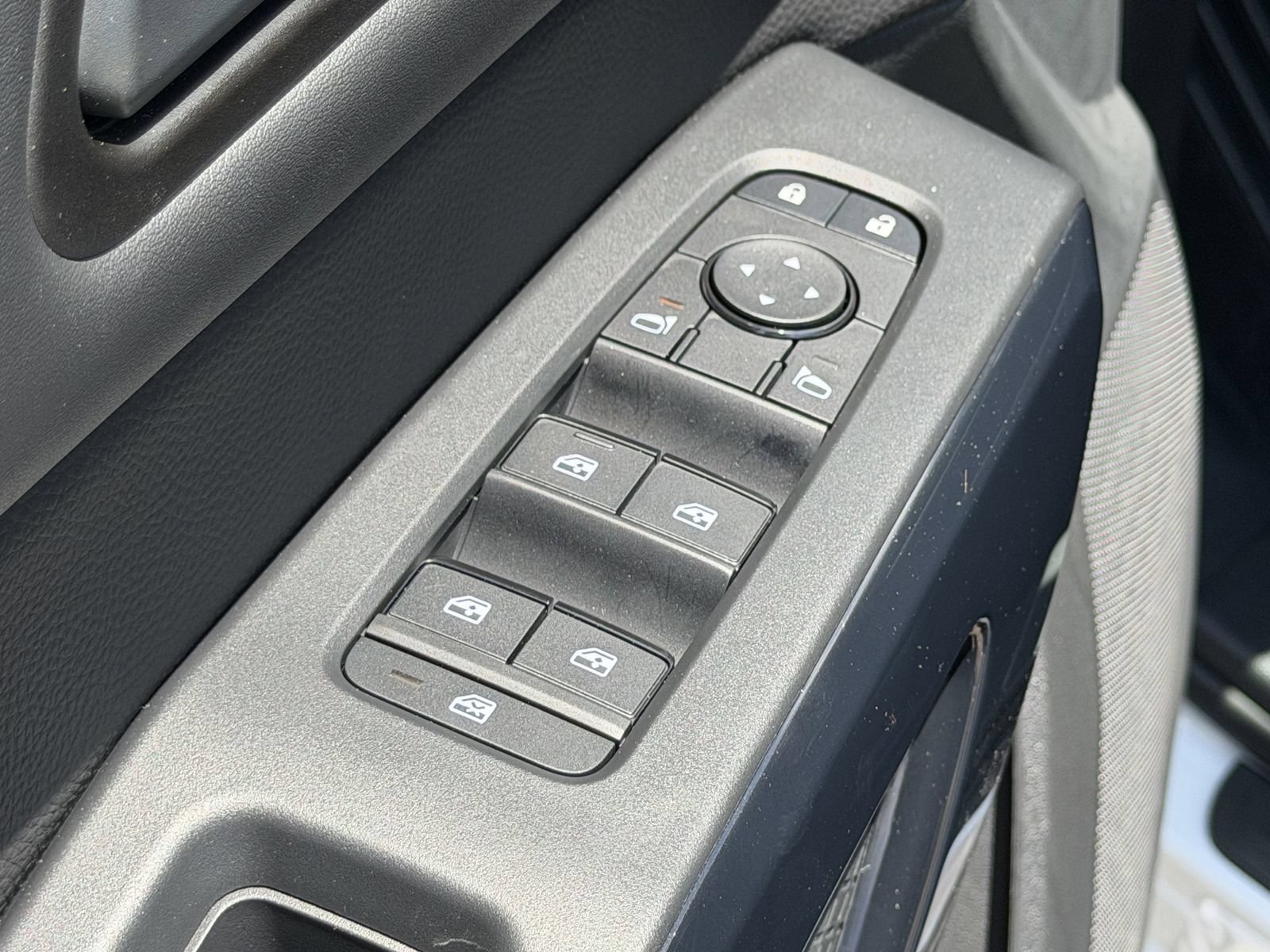 New 2026 Nissan Pathfinder SV FWD image 17