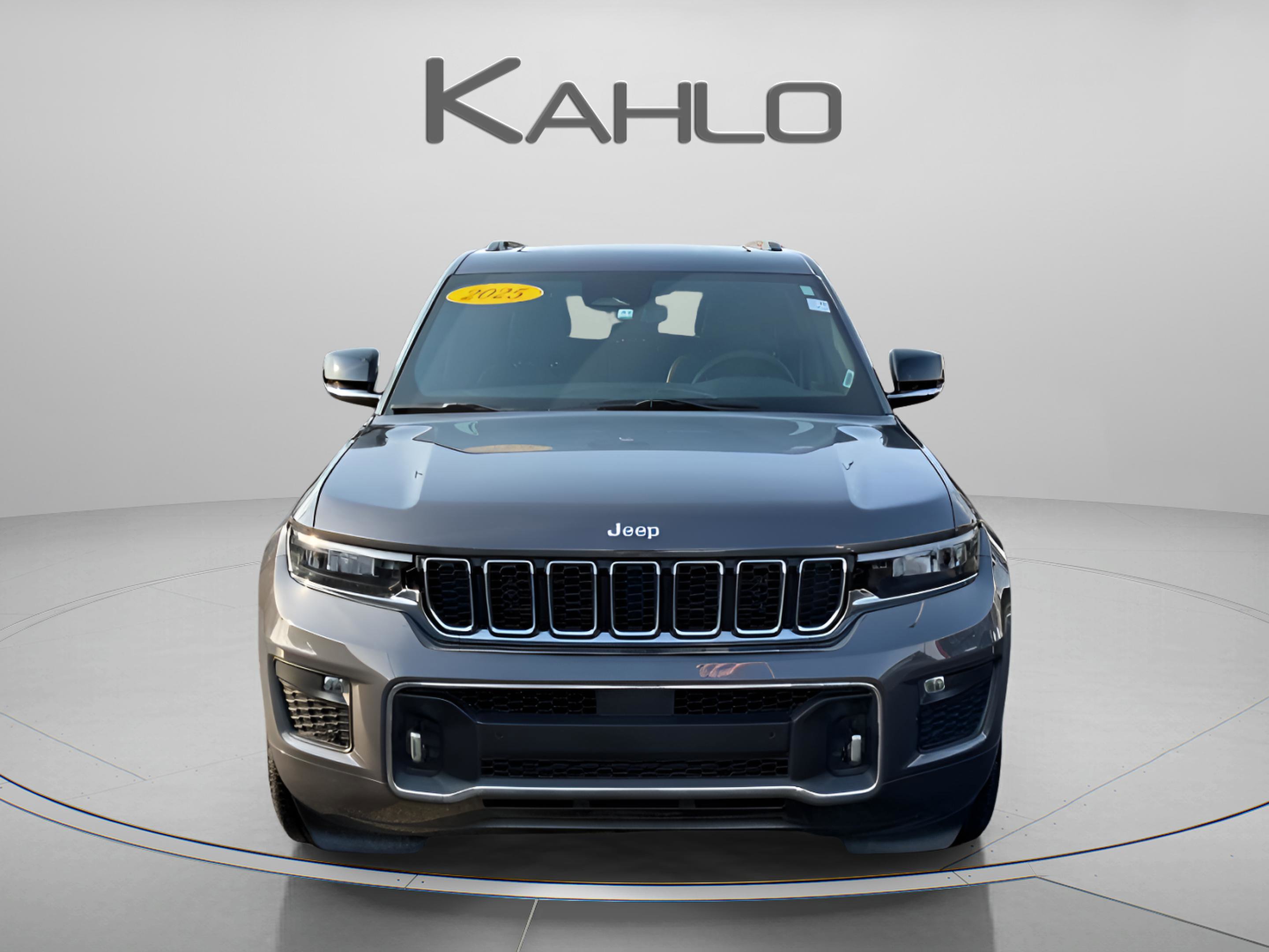Certified 2025 Jeep Grand Cherokee Overland w/ Luxury Tech Group IV image 7
