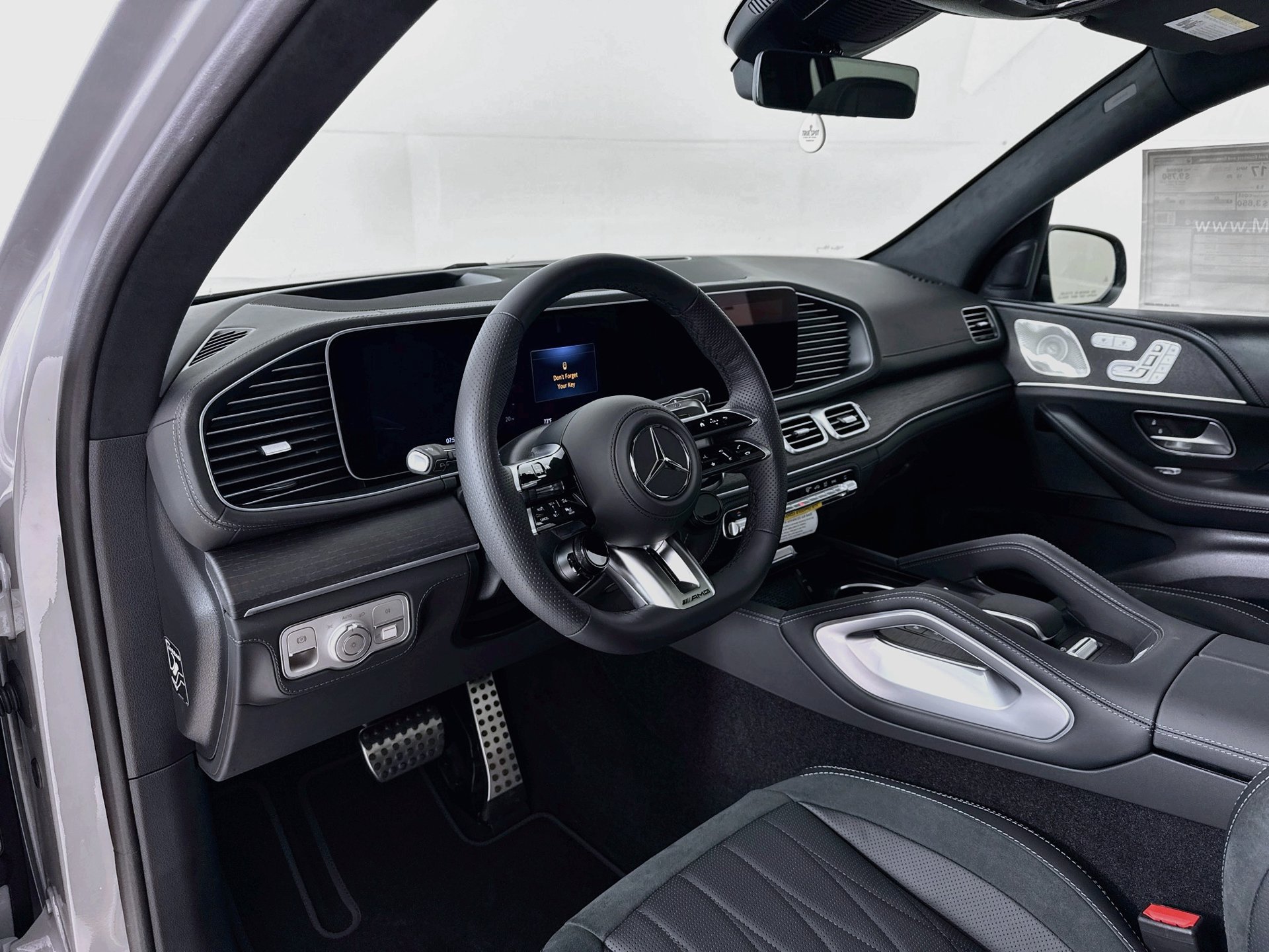 New 2026 Mercedes-Benz GLS 63 AMG 4MATIC image 10