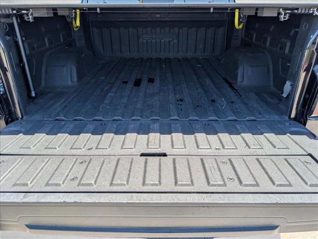 Used 2022 GMC Sierra 1500 AT4 w/ AT4 Premium Package AWD/4WD image 5