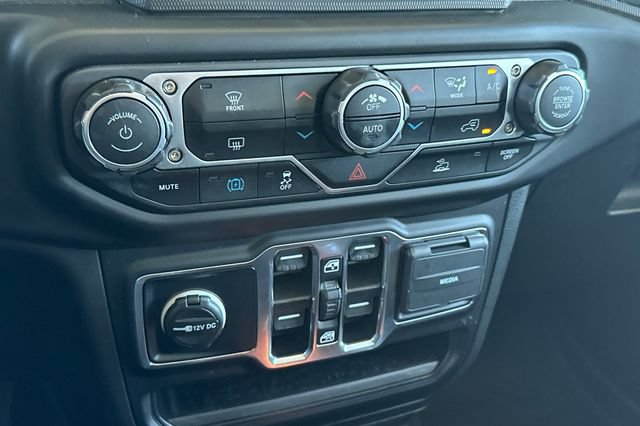 Certified 2023 Jeep Wrangler Unlimited w/ 8.4" Radio Group AWD/4WD image 21