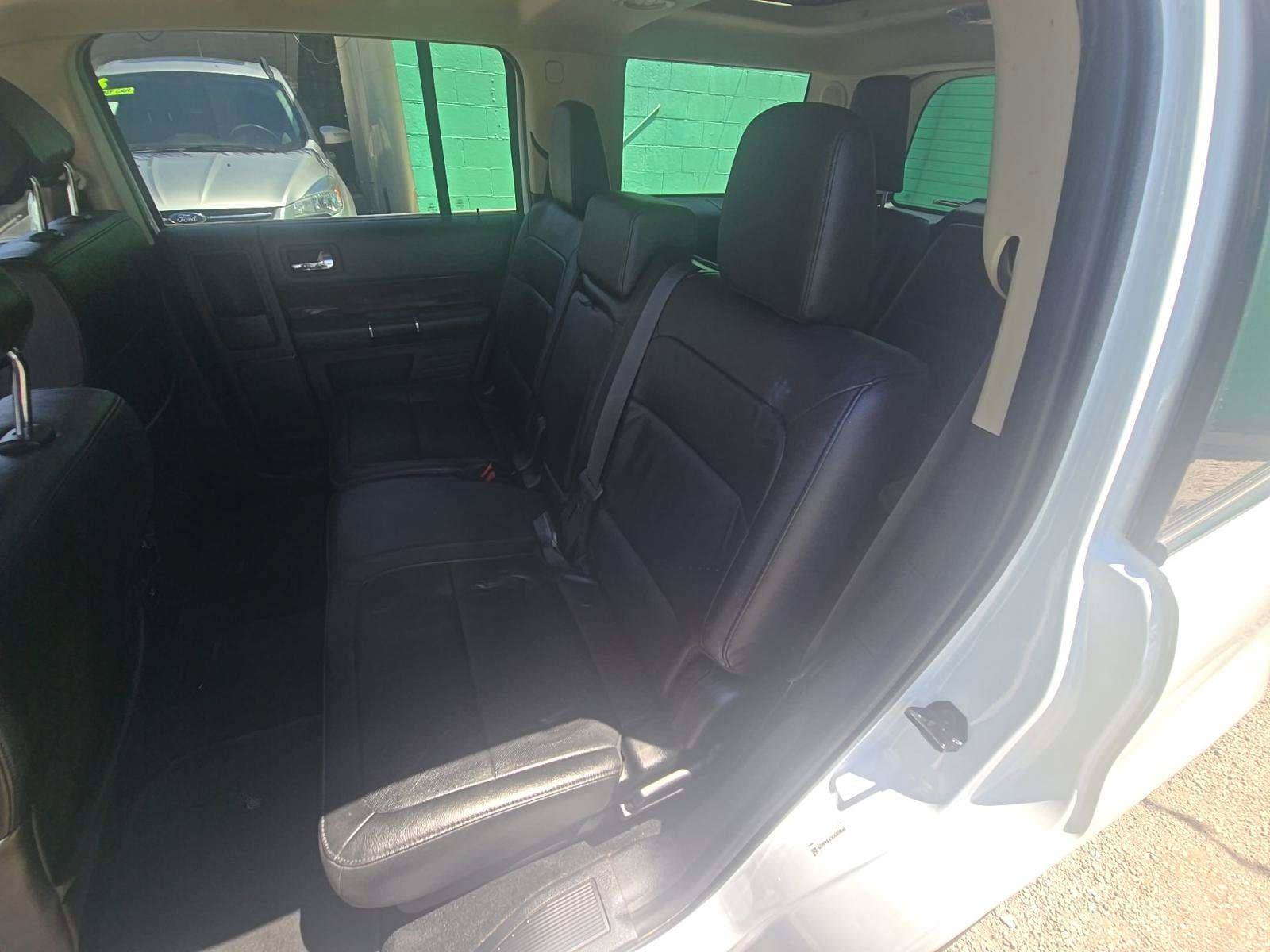 Used 2019 Ford Flex Limited FWD image 9