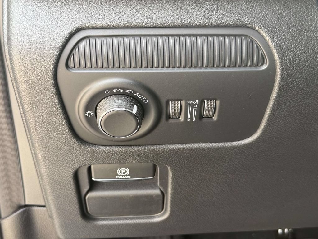 New 2026 Jeep Grand Wagoneer Limited AWD/4WD image 19