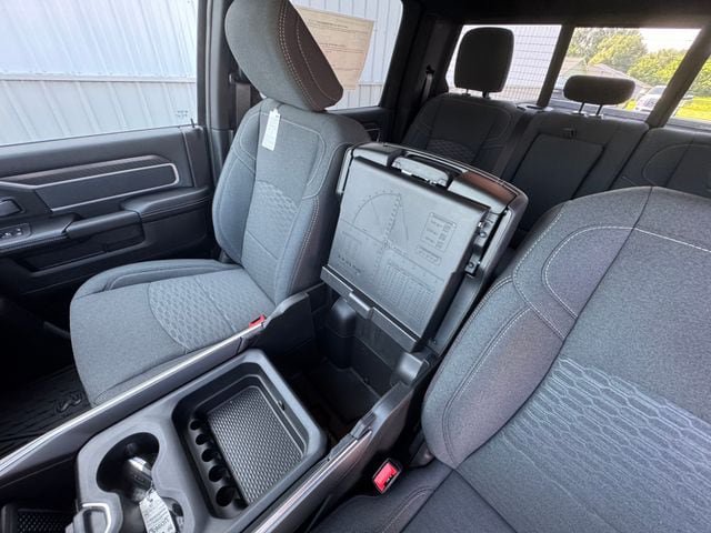New 2026 RAM 3500 Big Horn AWD/4WD image 48