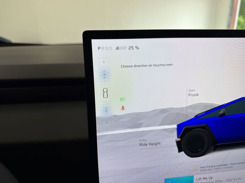 Used 2025 Tesla Cybertruck AWD Crew Cab image 16