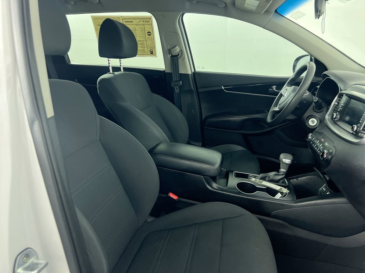 Used 2019 Kia Sorento FWD image 28