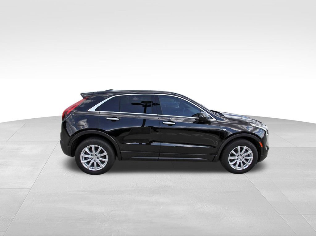 Certified 2023 Cadillac XT4 Luxury FWD image 5