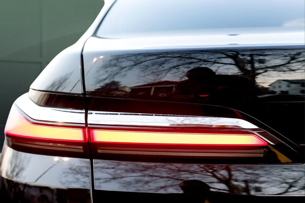 Used 2023 BMW 740i w/ Parking Assistance Package RWD image 45