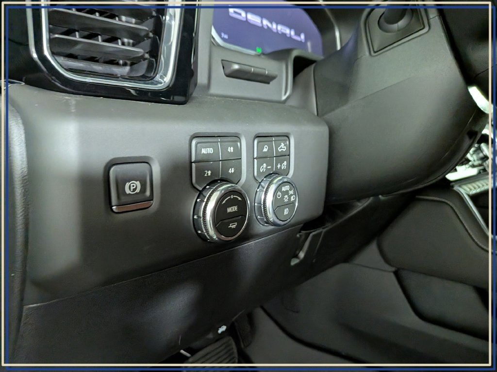 New 2026 GMC Sierra 3500 Denali Ultimate AWD/4WD image 17