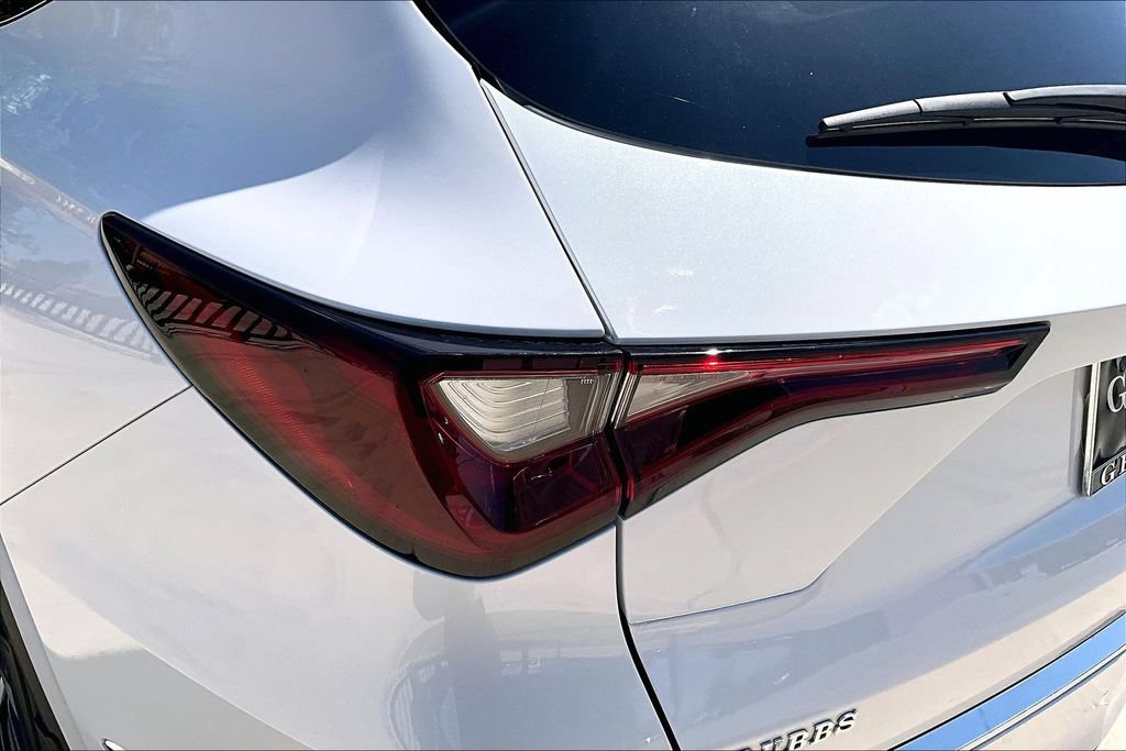 Certified 2026 Acura MDX w/ Technology Package FWD image 36
