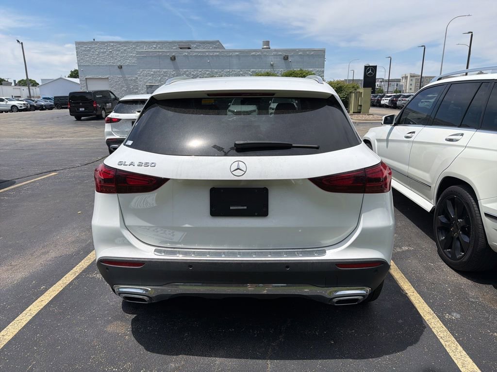 Used 2025 Mercedes-Benz GLA 250 image 7